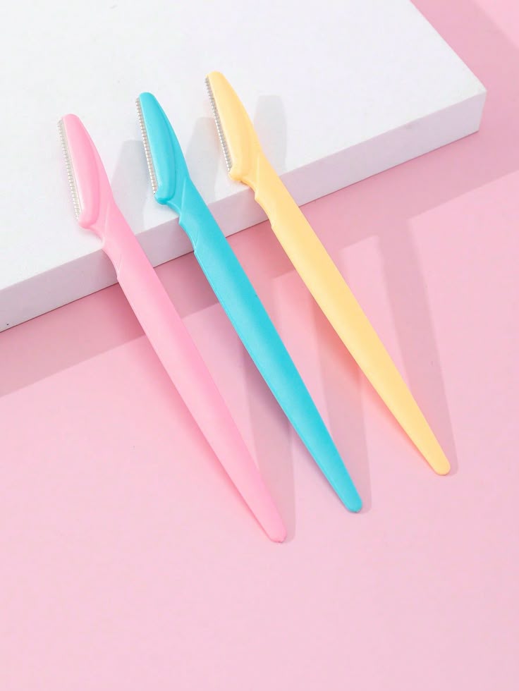 Tinkle Eyebrow Razor – Shape It Like a Pro!