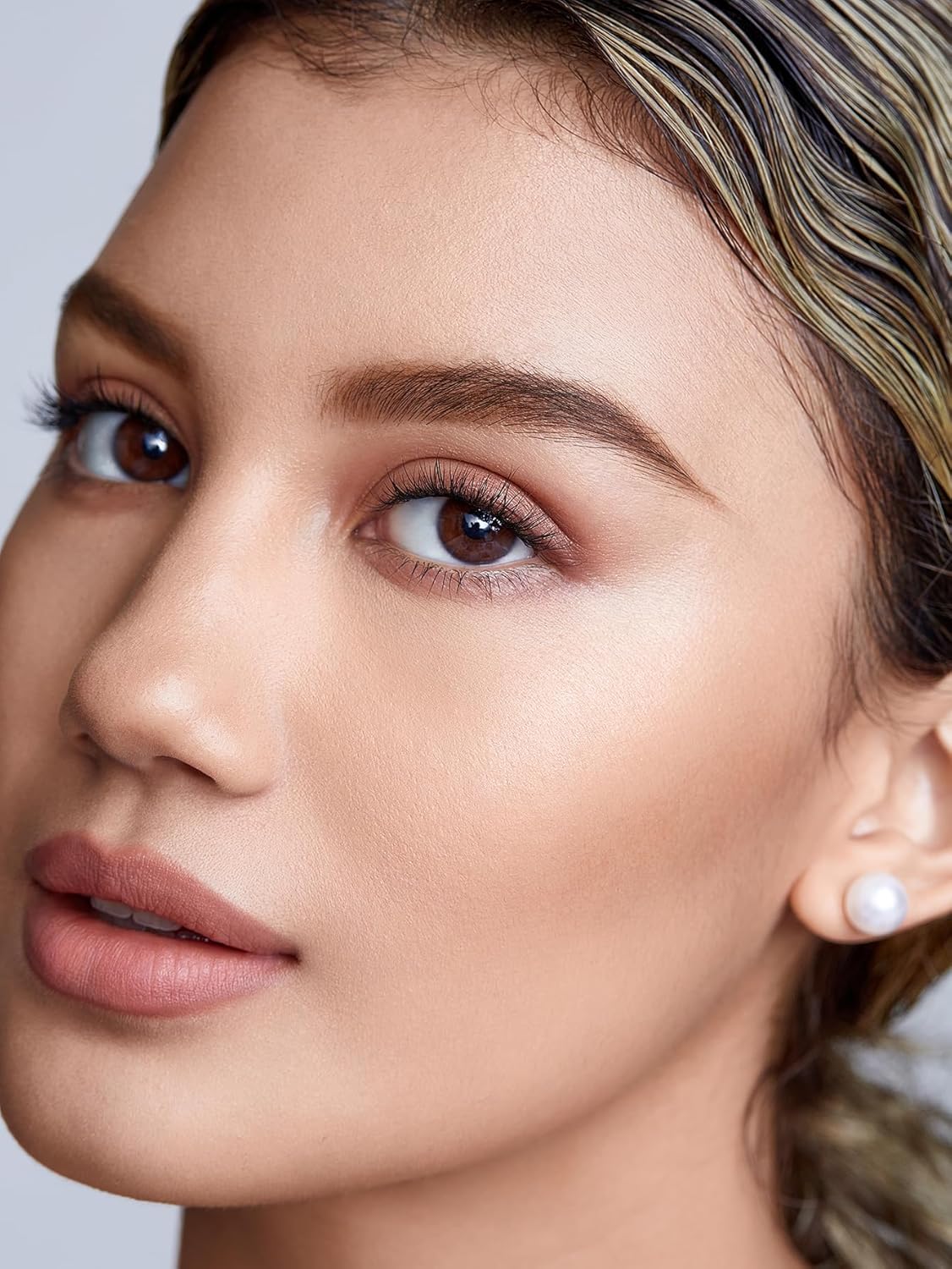 SHEGLAM Genius Eyebrow Stamp – Shape, Define & Slay