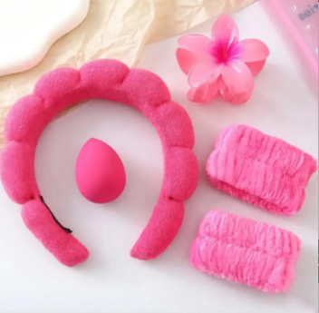 Cute Makeup Prep Essentials Set