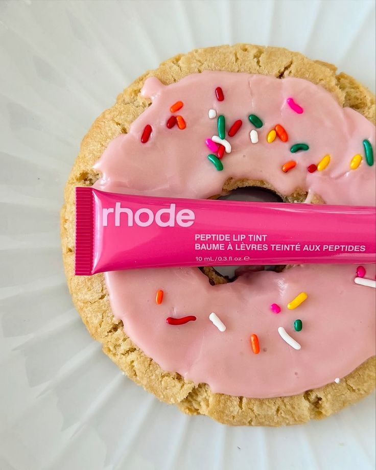 Rhode Peptide Lip Treatment – Glossy Hydration & Repair