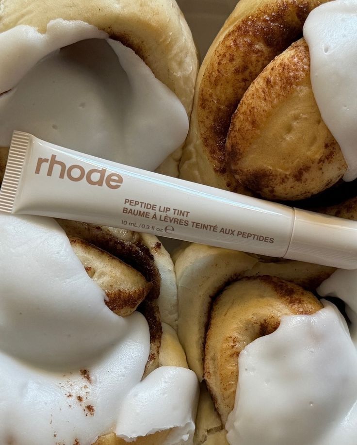 Rhode Peptide Lip Treatment – Glossy Hydration & Repair