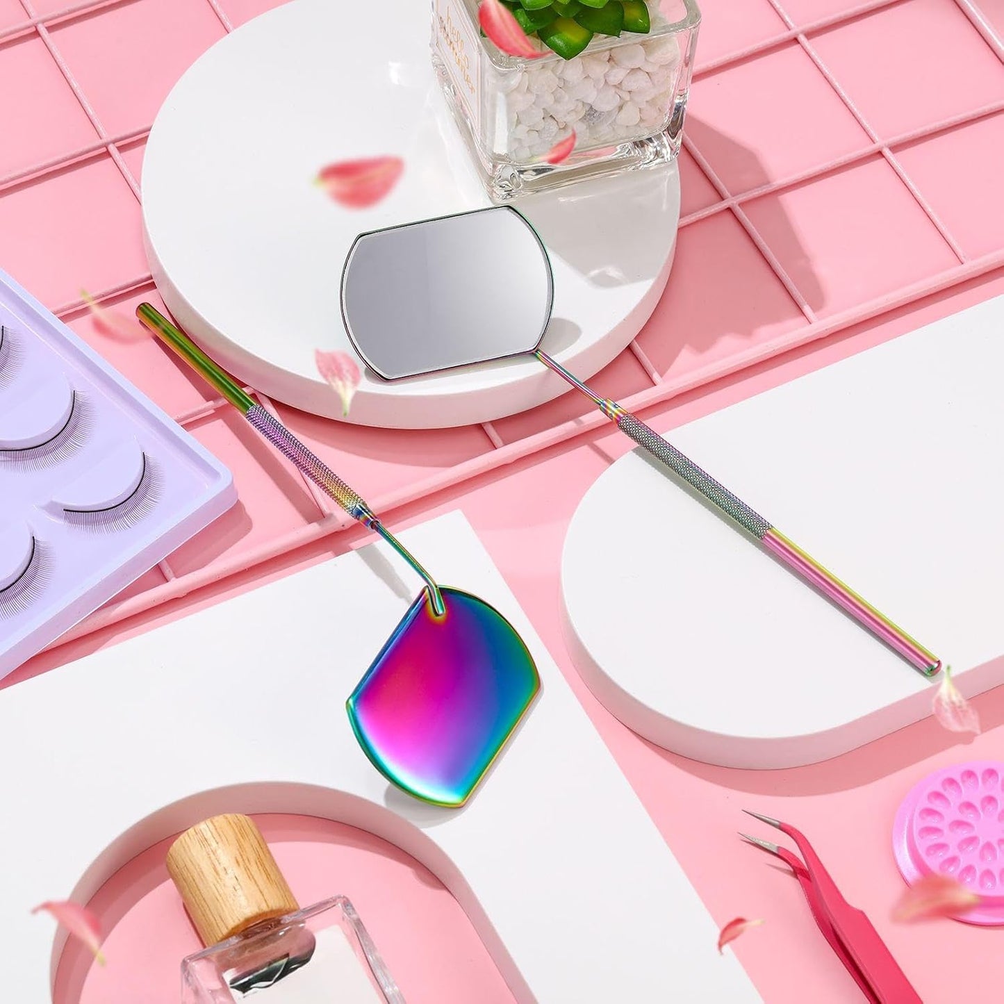 Lash Mirror for Eyelash Extensions – Check, Perfect & Refine