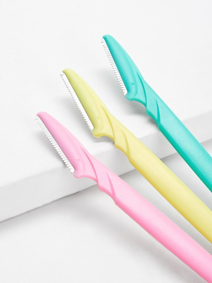 Tinkle Eyebrow Razor – Shape It Like a Pro!